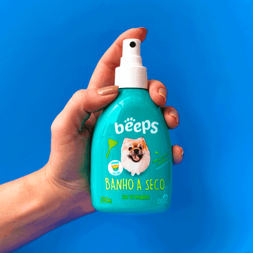 Banho-a-Seco-Beeps-para-caes-e-gatos-200ml-ambientada